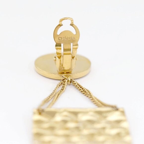CHANEL CC Logos Quilted Bag Round Coin Clip-On Earrings Gold Tone Auth #40086 - Picture 7 of 7